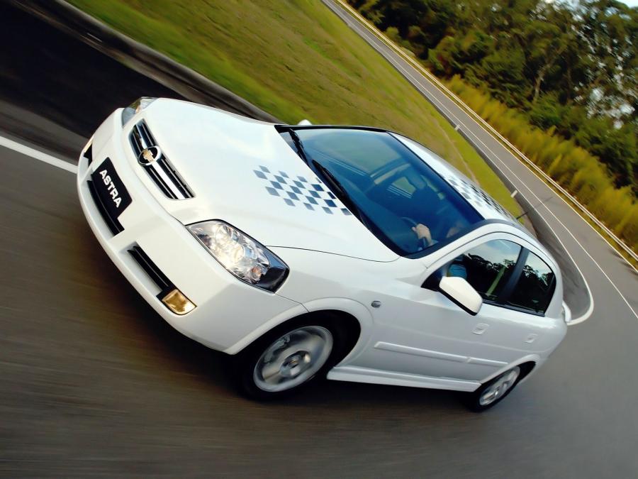  Chevrolet Astra 5-Door 2003 года  (фото 10 из 16)